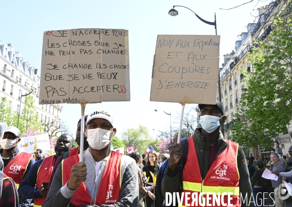 Manifestation entre les 2 tours, contre l extreme droite, le racisme, le fascisme.