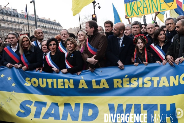 PARIS - Rassemblement pour l Ukraine et contre l invasion Russe