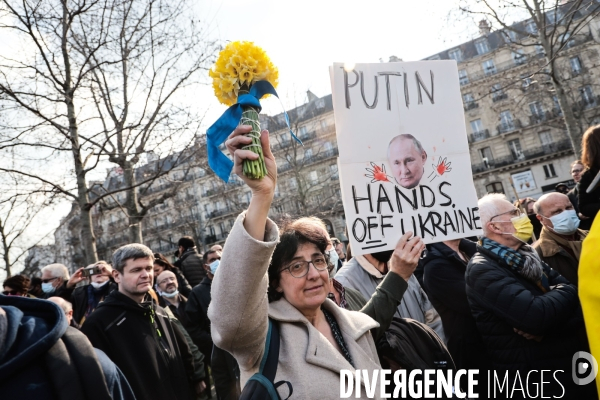 PARIS - Rassemblement pour l Ukraine et contre l invasion Russe