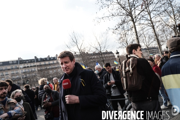 PARIS - Rassemblement pour l Ukraine et contre l invasion Russe