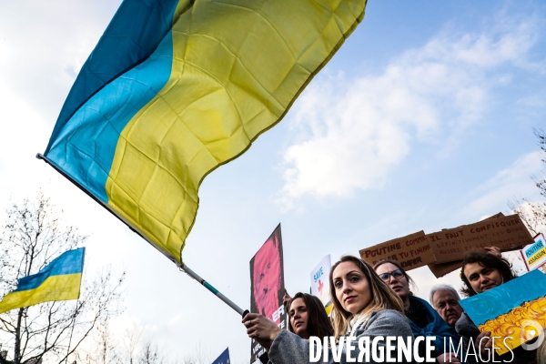 PARIS - Rassemblement pour l Ukraine et contre l invasion Russe