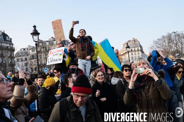 PARIS - Rassemblement pour l Ukraine et contre l invasion Russe