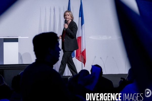 Dernier meeting de Valérie Pécresse avnt le 1er tour de l élection présidentielle/