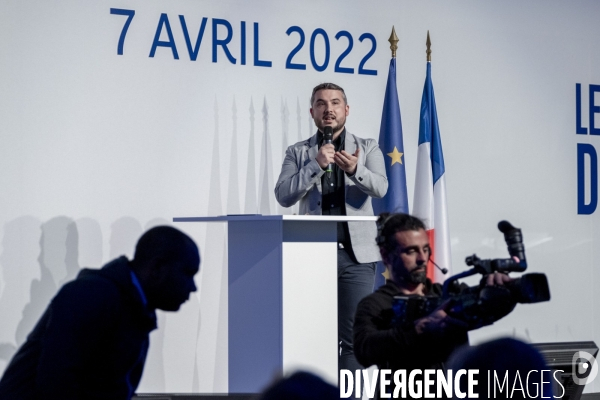 Dernier meeting de Valérie Pécresse avnt le 1er tour de l élection présidentielle/