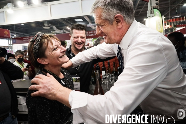 Jean lassalle visite le salon de l agriculture