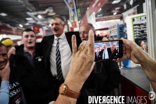 Jean lassalle visite le salon de l agriculture