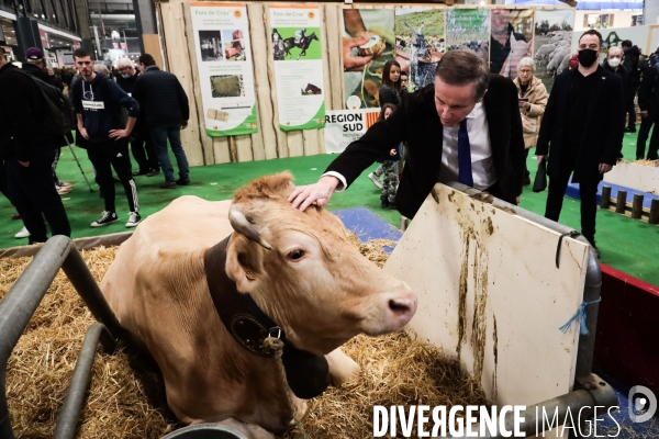 Dupont Aignan au salon de l Agriculture