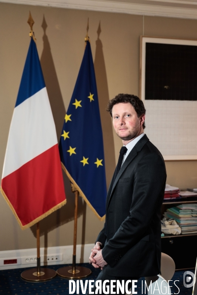 Portrait de Clement Beaune