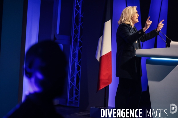 Marine le pen dans le nord