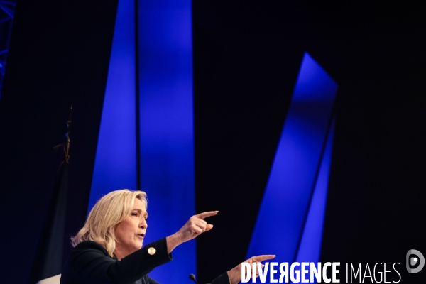 Marine le pen dans le nord
