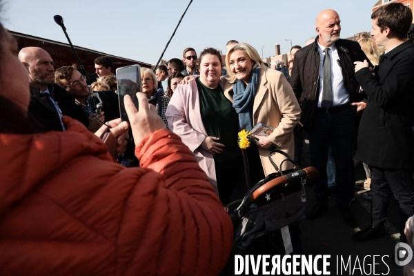Marine le pen - retour a henin beaumont