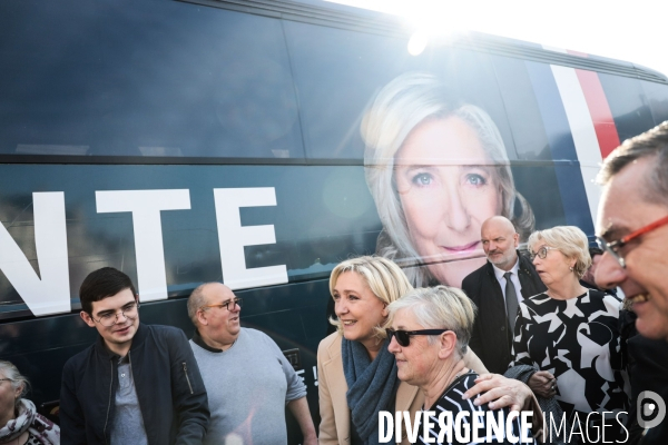 Marine le pen - retour a henin beaumont