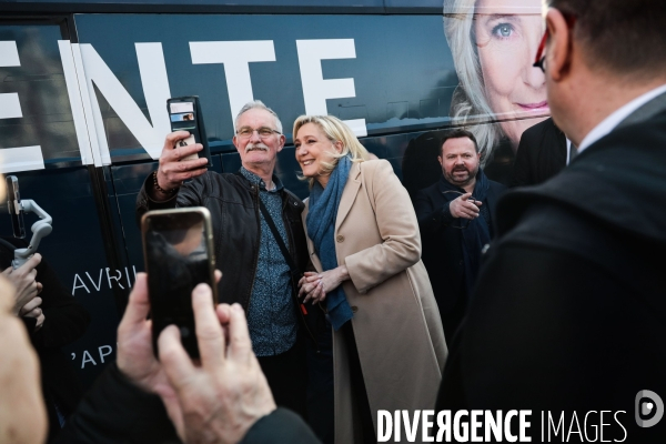 Marine le pen - retour a henin beaumont