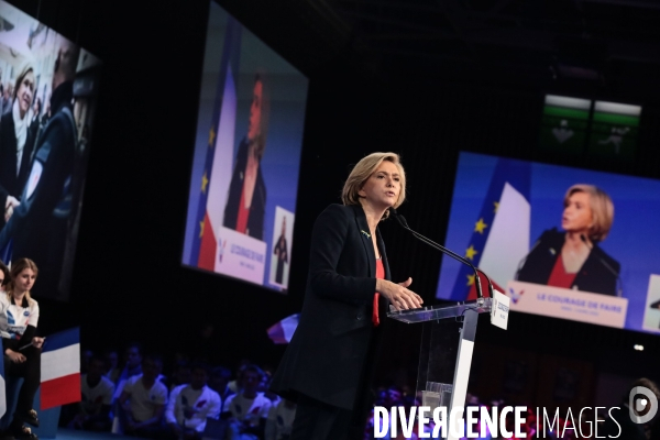 Valerie pecresse - meeting de la porte de versailles