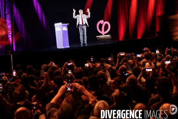 Jean luc melenchon - meeting en hologramme de trappes