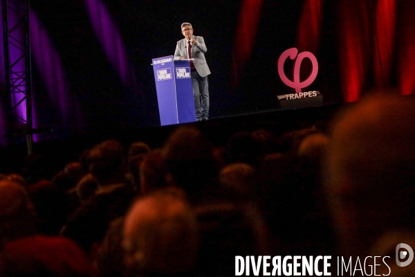 Jean luc melenchon - meeting en hologramme de trappes