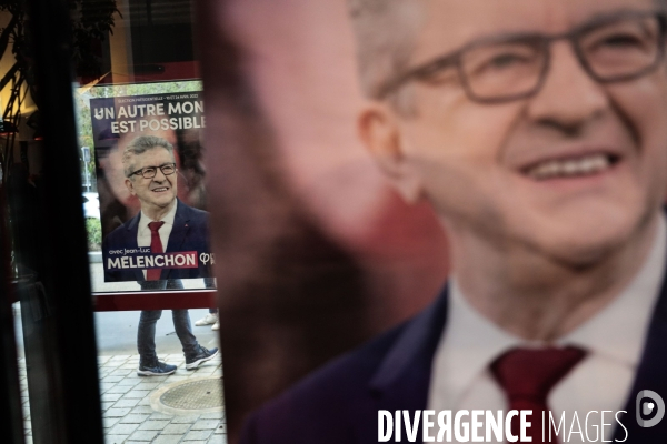 Jean luc melenchon - meeting en hologramme de trappes