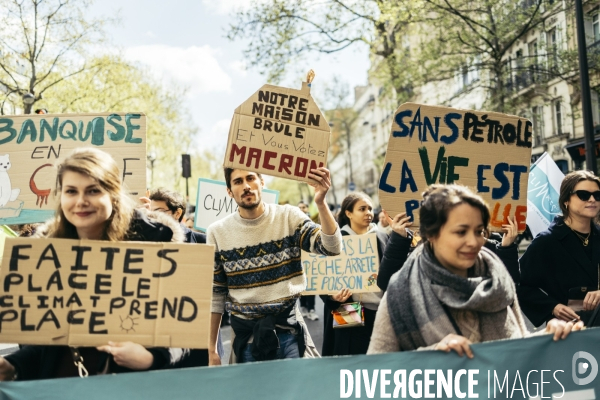 Marche Look up pour le climat et la justice sociale