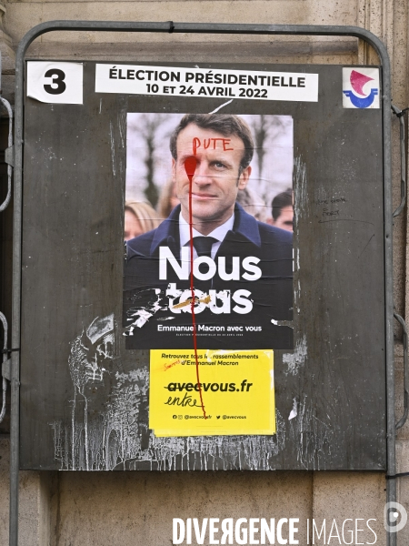 Affichage critique des candidats à l election présidentielle 2022. Politics graffitis