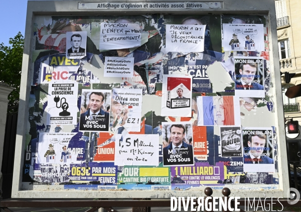 Affichage critique des candidats à l election présidentielle 2022. Politics graffitis