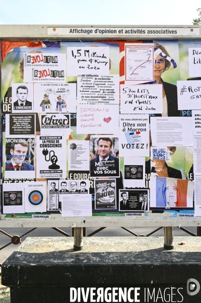 Affichage critique des candidats à l election présidentielle 2022. Politics graffitis