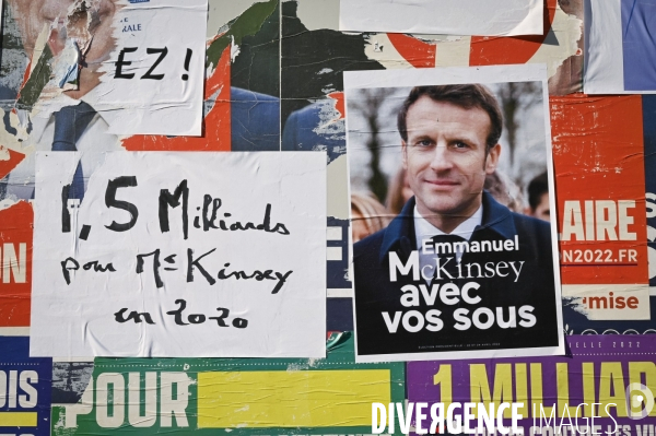 Affichage critique des candidats à l election présidentielle 2022. Politics graffitis