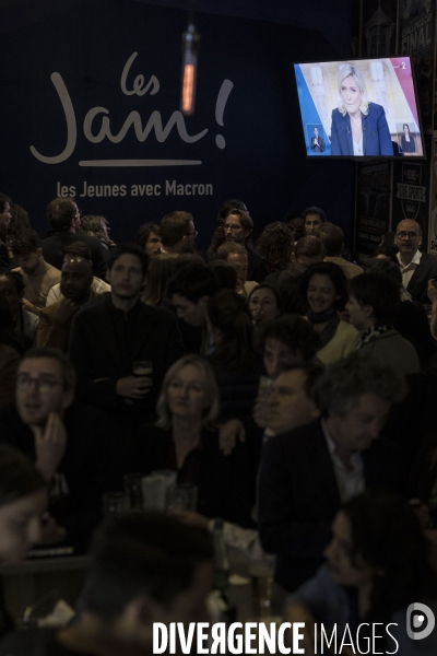 Débat Macron - Le Pen avec des militants LRM