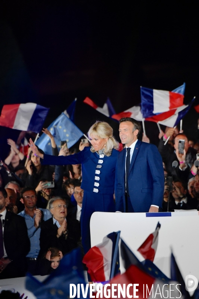 Emmanuel Macron au champ de mars pour fêter sa victoire à l élection présidentielle 2022