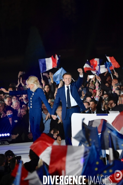Emmanuel Macron au champ de mars pour fêter sa victoire à l élection présidentielle 2022