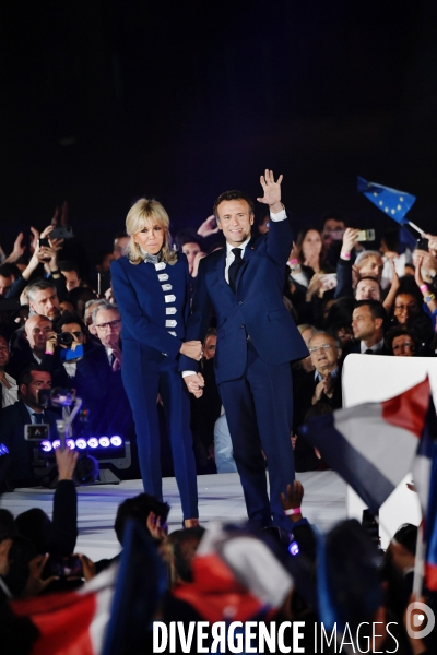 Emmanuel Macron au champ de mars pour fêter sa victoire à l élection présidentielle 2022