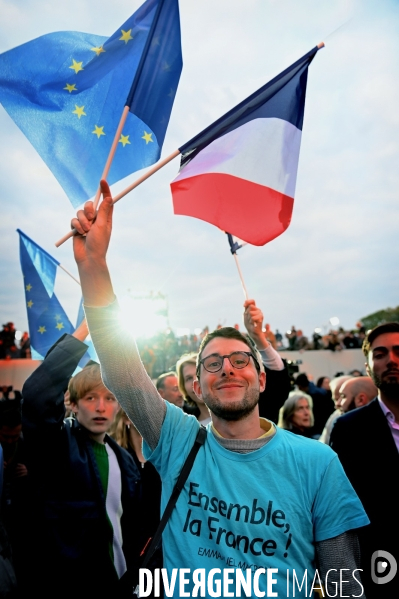 Emmanuel Macron au champ de mars pour fêter sa victoire à l élection présidentielle 2022