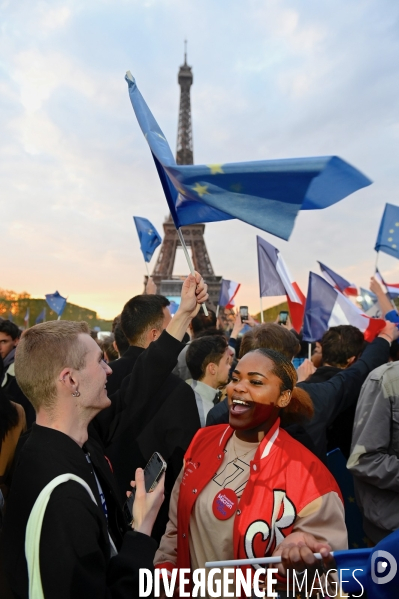 Emmanuel Macron au champ de mars pour fêter sa victoire à l élection présidentielle 2022