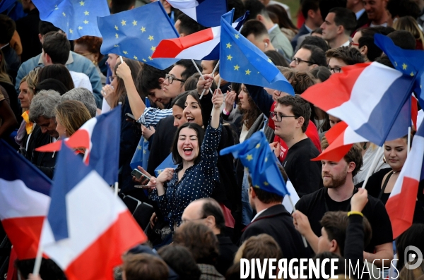 Emmanuel Macron au champ de mars pour fêter sa victoire à l élection présidentielle 2022