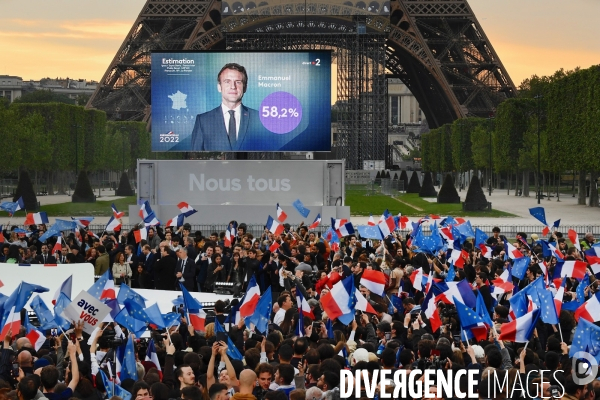 Emmanuel Macron au champ de mars pour fêter sa victoire à l élection présidentielle 2022