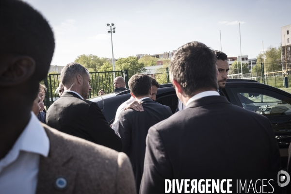 Déplacement d Emmanuel Macron à Saint-Denis