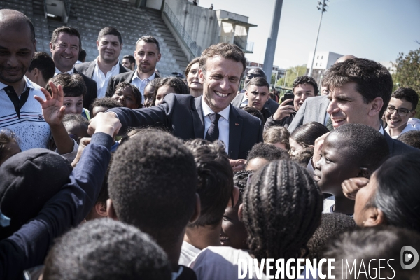 Déplacement d Emmanuel Macron à Saint-Denis