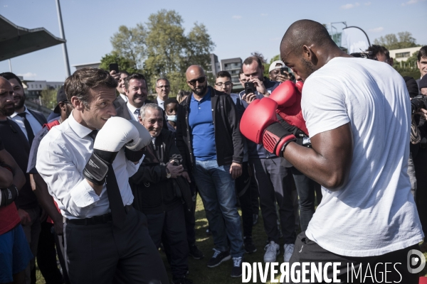 Déplacement d Emmanuel Macron à Saint-Denis