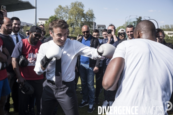 Déplacement d Emmanuel Macron à Saint-Denis