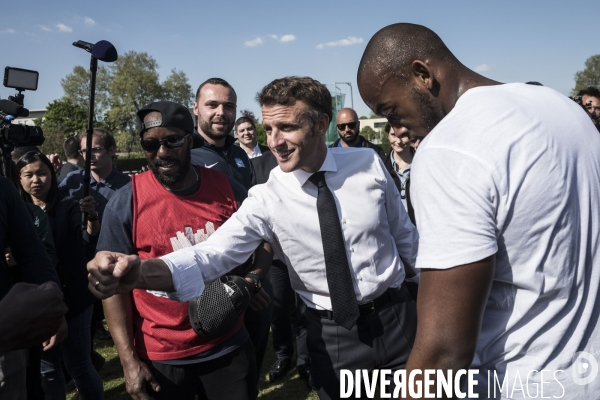 Déplacement d Emmanuel Macron à Saint-Denis