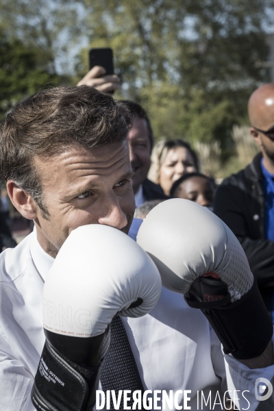 Déplacement d Emmanuel Macron à Saint-Denis