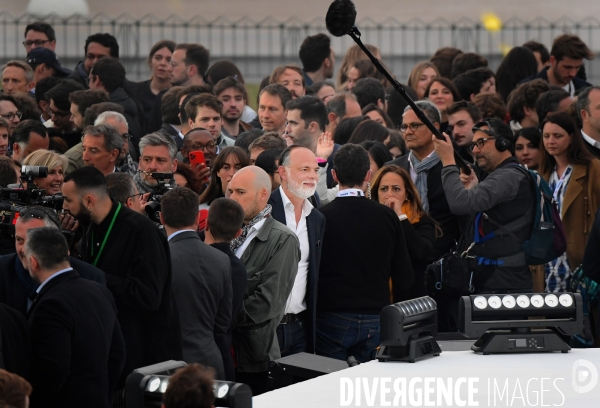 Emmanuel Macron au champs de mars pour fêter sa victoire à l élection présidentielle