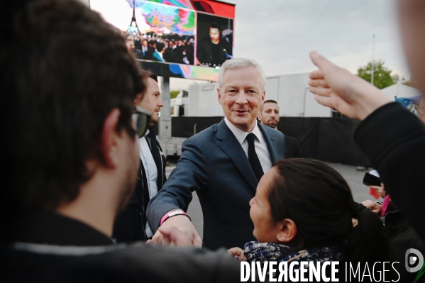 Emmanuel Macron au champs de mars pour fêter sa victoire à l élection présidentielle