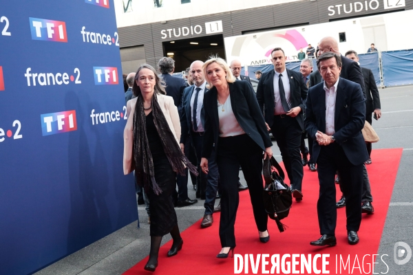 Arrivees des candidats pour le debat macron-le pen