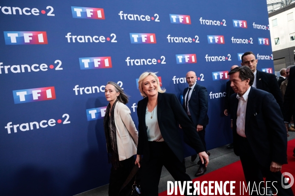 Arrivees des candidats pour le debat macron-le pen