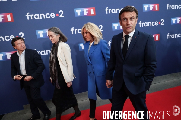 Arrivees des candidats pour le debat macron-le pen