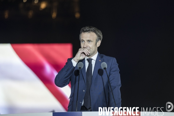 Emmanuel Macron réélu, au Champs de Mars.