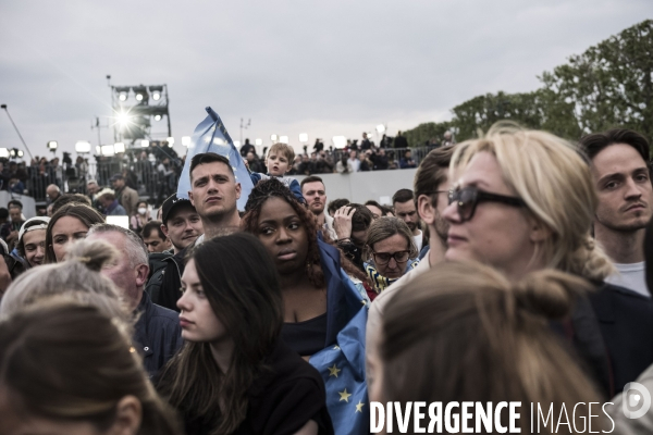 Emmanuel Macron réélu, au Champs de Mars.