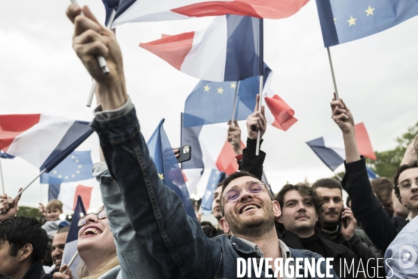 Emmanuel Macron réélu, au Champs de Mars.