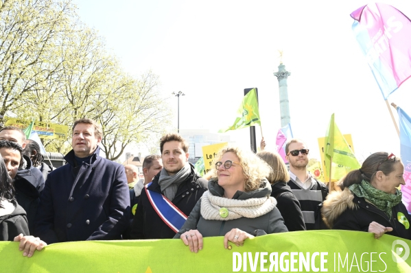 Europe Ecologie les Verts à la Marche pour le futur 2022, le 9 avril à Paris. Walk for the future.