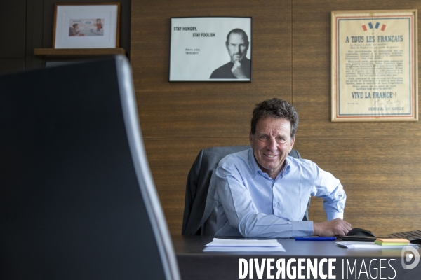 Geoffroy Roux de Bézieux président du MEDF, dans son bureau.